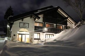  Snowlines Lodge Hakuba  Хакуба